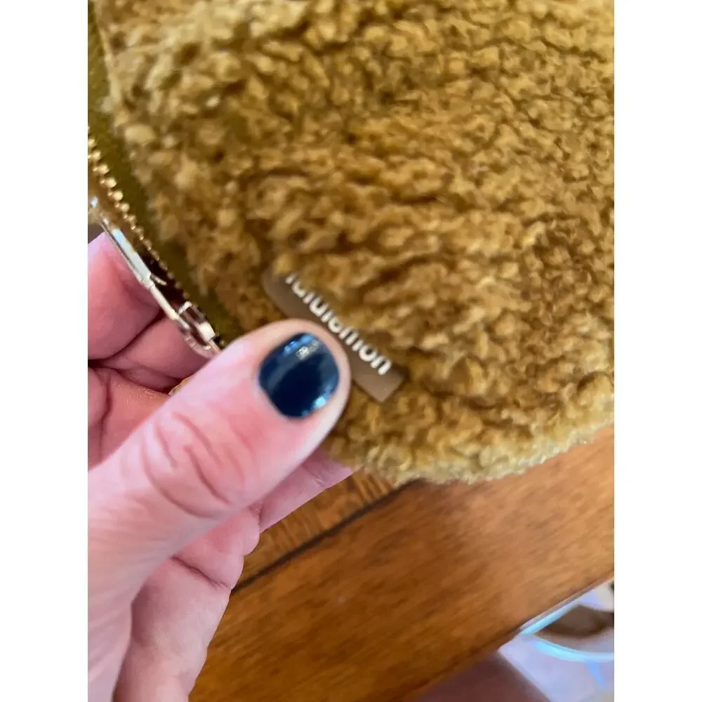 Lululemon Everywhere Sherpa Belt Bag in golden brown - Picture 7 of 7
